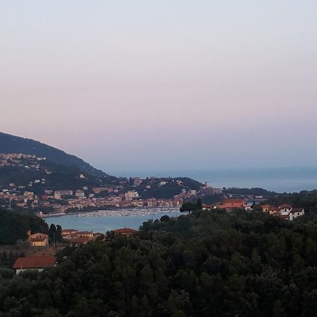 Casa Vacanze P&G. Colline, Mare, Relax La Spezia Eksteriør bilde